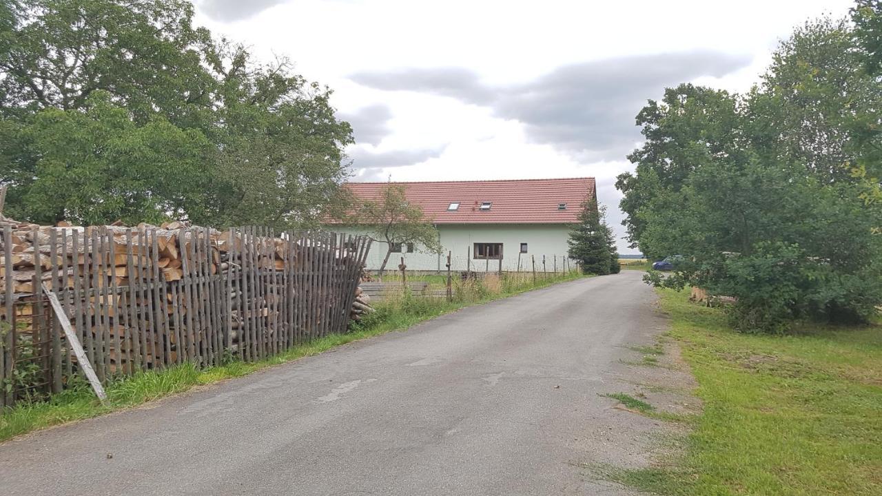 Na Samote U Lesa -rasovna *